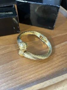 Vintage Joan Rivers goldfarbenes klappbares Manschettenarmband klassisch Bypass neu im Karton - Bild 1 von 3