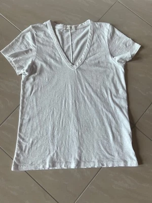 2849 Rag & Bone Women's White Cotton V-Neck Tee size S/P - Image 1 of 4