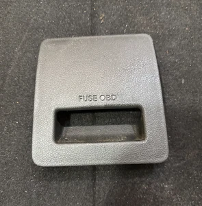 2017-2020 Hyundai Elantra Fuse Box OBD Cover Panel OEM 91941-F2625 - Picture 1 of 2