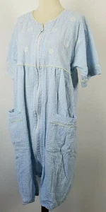 Chance Encounters Hauskleid Damen Medium durchgehender Reißverschluss Seersucker kariert Nachthemd - Bild 1 von 12