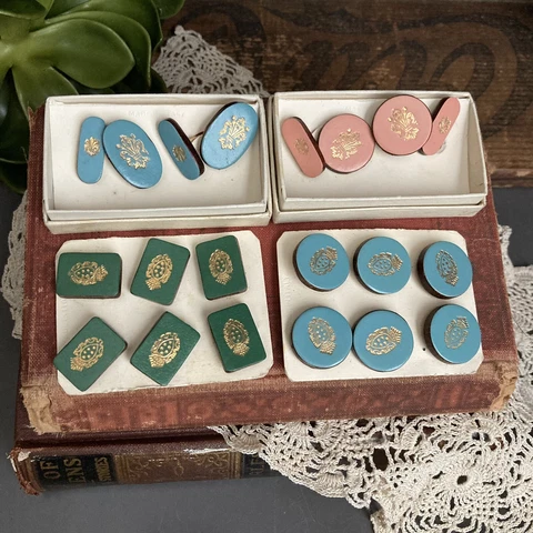 Vintage Wooden Buttons Gold Crest Full Card Pink Blue Green England Cuff Links Cover