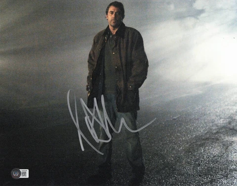 JEFFREY DEAN MORGAN WALKING DEAD SIGNED 11X14 PHOTO AUTOGRAPHED BECKETT BAS COA Cover
