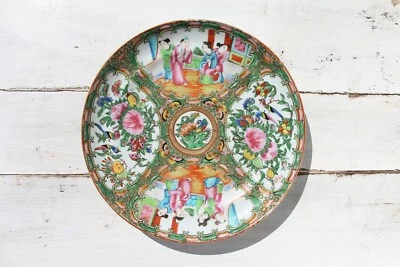 Chinese Export Famille Rose Mandarin Porcelain Plate c. 1800, Antique - Image 1 of 4
