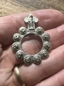 Rosario Católico de Bolsillo Tono Plata Metal Anillo Forma Ave María Rosas - Imagen 1 de 3