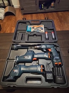 Black And Decker 4 piece Tools Versa Pak 7.2v- Drill, Sander, Flashlight, Saw - Picture 1 of 14