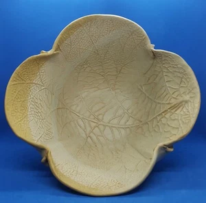 Große rustikale handgefertigte Kunstkeramikschale mit Blattmuster - zehntausend Dörfer EUC - Bild 1 von 7