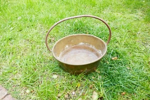 Vintage Lrg Brass Flower Basket Plant pot Patio Plant Display-Fixed iron Handle - Picture 1 of 12