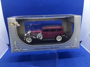 CADILLAC SIGNATURE MODELS 1932 CADILLAC 4 DOOR HARD TOP - Picture 1 of 11