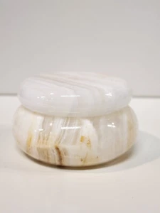 VINTAGE: SOLID ONYX STONE ROUND TRINKET BOX - Picture 1 of 9