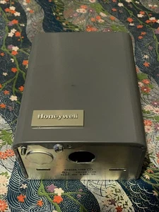 Honeywell RA832A 1066 Switching Relay 120v-ac - Picture 1 of 9