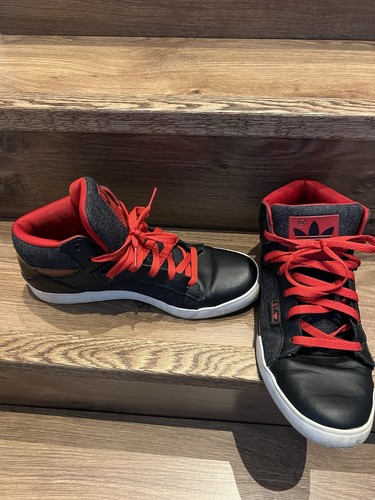 Adidas Originals ST Skate Hi Tops Nero Rosso (Taglia EU 42 UK 8) Classici