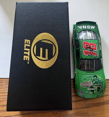 Bobby Labonte ELITE #18 Interstate Batteries 2004 1:24 Diecast AUTOGRAPH/SIGN - Image 1 of 4