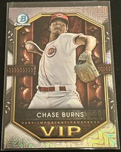 2025 Bowman Chrome Baseball Chase Burns #VIP-7 Mojo inserto rifrattore rosso - Foto 1 di 6