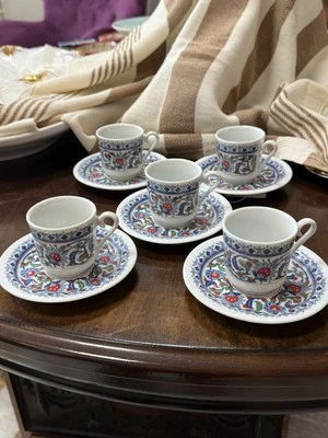 Juego de 10 tazas y platillos de café turcos 5 tazas y 5 platillos Foto 1 de 4