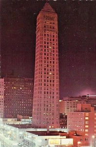 1964 MN Minneapolis Foshay Tower @ Night Street View postal rara 4x6 C52 - Imagen 1 de 2