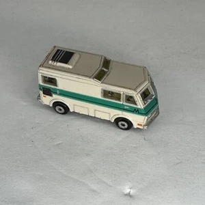 Micro Macchine Vintage Righe Verdi Crema Winnebago camper Mobile Galoob - Foto 1 di 3