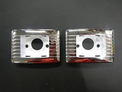 65 66 Buick LeSabre Wildcat Electra Convertible Reposabrazos Traseros Carcasas de Luz (2) Foto 1 de 4