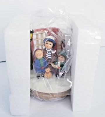 Yankee Candle Our America маленькая банка 3 дюйма украшение для свечей рождественские колядовщики новая - Изображение 1 из 4