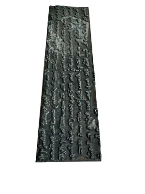 Bloco de impressão antigo de escrituras budistas tibetanas de madeira - Imagem 1 de 4