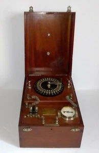 THE ELECTRICAL BATTERY MILANO MACCHINA MEDICA CORRENTE GALVANICA glauert '900 - Picture 1 of 10