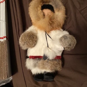 Nayukpuk Eskimo Puppe "CAMAI" 13" Alaska Echtfell Enterprise Produkte Kind - Bild 1 von 8