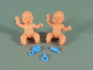 BEBÉS: Bebés con chupete, sonajero, biberones (azul) - Imagen 1 de 1