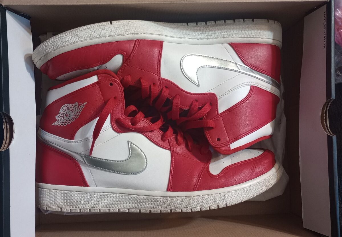 Jordan 1 Retro High Silver Medal for Sale | Authenticity Jordan 1 Retro High Silver Medal for Sale | Authenticity