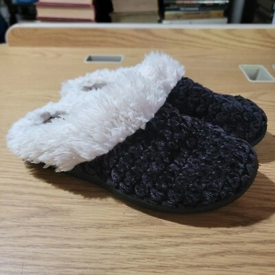 Zapatillas de chenilla Isotoner talla 6,5-7 para mujer negras blancas piel sintética Foto 1 de 4