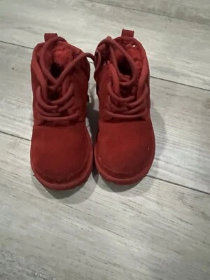 Uggs Niño Rojo Talla 8 Foto 1 de 2