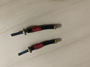 1:12 Scale COOMODEL SAMURAI- 2 Metal Short KATANA SWORDs, With sheaths Dagger - Picture 1 of 2