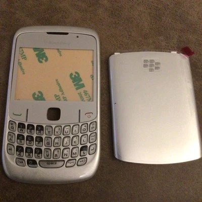 Replacement Blackberry Curve 8520 Housing Front Fascia,Lens, Back Cover & Keypad - Image 1 of 4