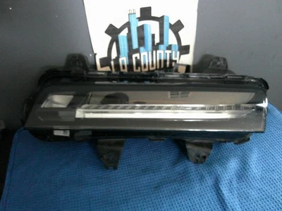 Cadillac XT6 2020-2024 lado derecho del pasajero luz de circulación diurna OEM 84731996 Foto 1 de 4