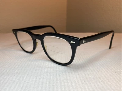 Gafas/gafas de sol con borde de cuerno negro óptico americano AO de mediados de siglo de la década de 1950 48[]20 Foto 1 de 4