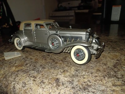 Franklin MINT 1933 Duesenberg SJ Twenty Grand Silver Retired B11PW73 Case - Image 1 of 4