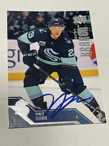 Tarjeta firmada por Vince Dunn UD Upper Deck JSA CERTIFICADO DE AUTENTICIDAD IP automático Seattle Kraken a - Imagen 1 de 3