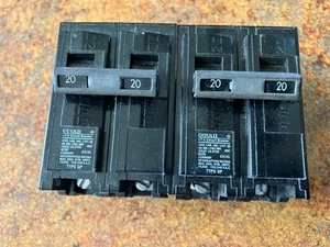 Two (2 Siemens) Q220 20 Amp Double Pole Trip Plug On Circuit Breaker 120 240 V - Picture 1 of 3