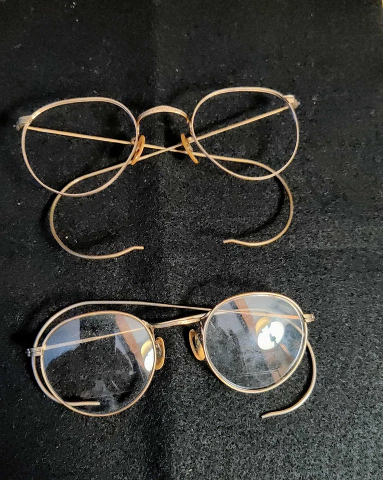  2 PARES DE VASOS VINTAGE CON BORDE DE ALAMBRE REDONDO CON DISEÑO ORNAMENTADO Foto 1 de 1