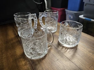 Val Kilmer 1995 Komplettsatz 4 DC Comics Batman Forever McDonalds Glas Tassen - Bild 1 von 8