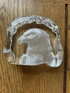 BEAUTIFUL HEAVY ETCHED GLASS EAGLE PAPERWEIGHT WITH FREE SHIPPING - Picture 1 of 6