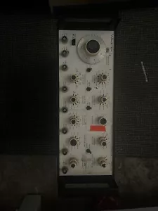 WAVETEK 166 PULSE GENERATOR 50 MHZ 3AG 250V (66050 - USED) - Picture 1 of 3