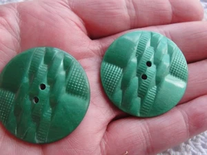 Vintage Buttons Large Green Celluloid Wafer Cookie Basketweave 1960 1-3/8" SP - Picture 1 of 2