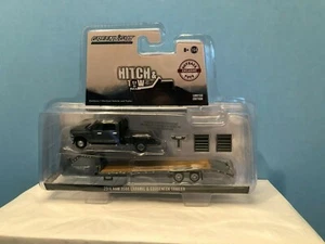 Greenlight 1/64 Scale Dodge Ram 3500 Dually Flatbed w/Gooseneck Trailer - Picture 1 of 6