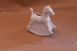 PORCELLANA - SALVADANAIO CAVALLO A DONDOLO - 14x7xH16cm - Picture 1 of 1