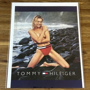 Pubblicità Tommy Hilfiger Rebecca Roma 1998 topless anni 90 stampa originale d'epoca - Foto 1 di 7