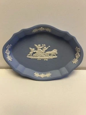 Prato de bugigangas oval vintage Wedgwood jasperware querubim anjos 4,5” - Imagem 1 de 4