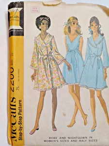 Robe Nightie Nightgown 16 1/2 McCalls 2200 Sewing Pattern Cut McCall's VTG Short - Picture 1 of 12