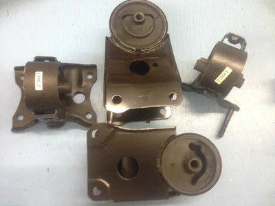 Juego de 4 piezas de montaje de motor y transmisión automática para 95-01 Nissan Máxima 96-99 Infiniti I30 Foto 1 de 4