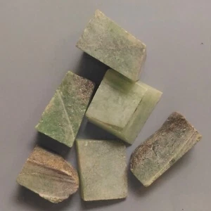 12.86 GRAM SET OF 6 GENUINE JADEITE JADE (JAD2/17) Hpakant, Myanmar - Picture 1 of 4