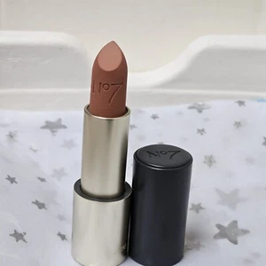 No 7 Modern Nude Chic Lipstick ~ Full Size ~ Brand New! - Picture 1 of 8