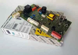 Scheda Elettronica Pannello Comandi Caldaie Vaillant 0020132764 t VM, VMW - Foto 1 di 3